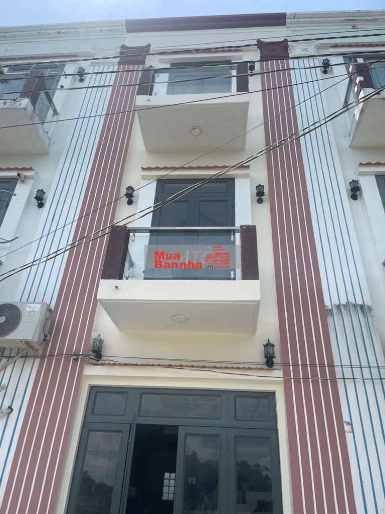 Nhà ngay chợ thị trấn cần giuộc sổ hồng riêng.nhà mới.xe hơi tới cửa