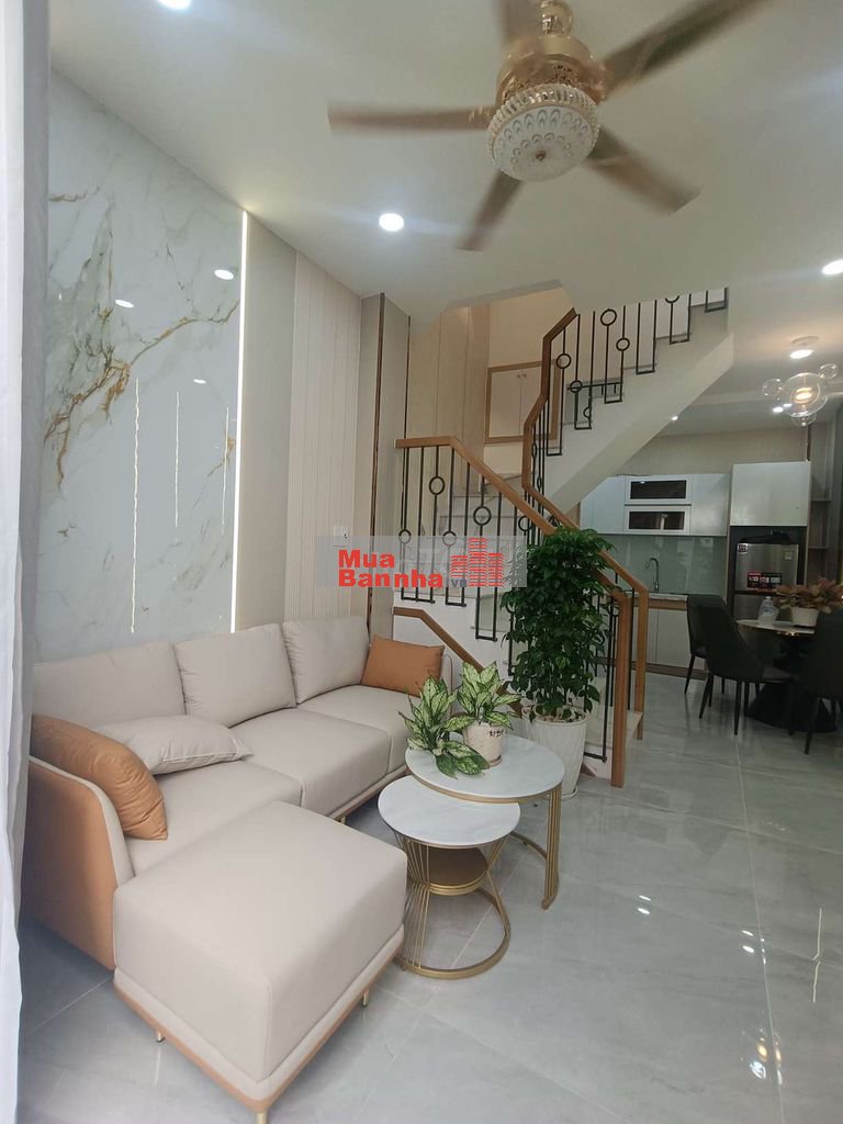 NHÀ TÂN BÌNH 2 TẦNG GẦN SÂN BAY - DT 32M -GIÁ CHỈ 3TỶ 8 TL