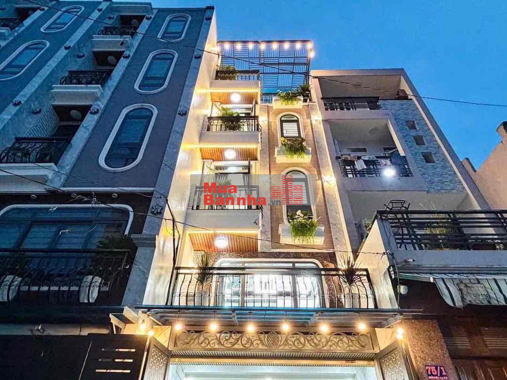 ✅Nhà 751 /20 cách Trần Xuân Soạn . 20m dt ; 4,4x8m 3 lầu .