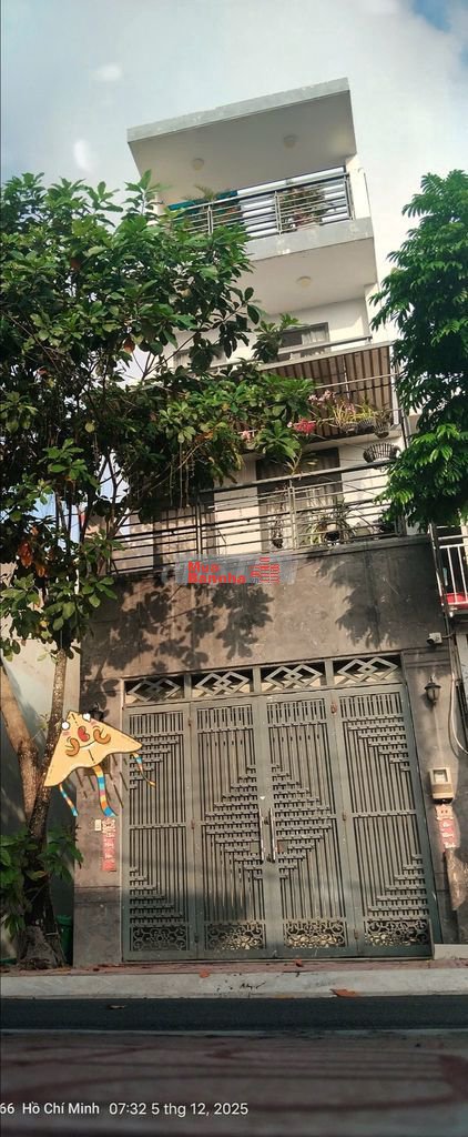 BÁN NHÀ ĐẸP , MẶT TIỀN ĐƯỜNG LỚN 16M, 3 TẦNG DT GẦN 60M (4X14) Q9.