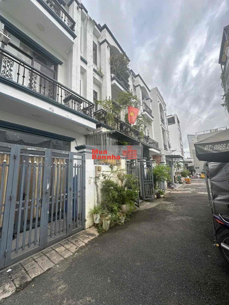 nhà đẹp bình trưng 3 tầng, 4.5 x12m, đường xe hơi 6m vi vu, 5.7 ty