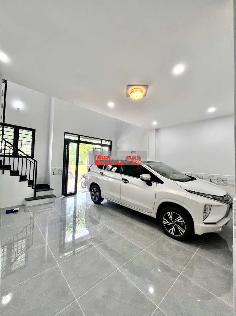 Khu Đồng Bộ Tây Lân.
Hẻm 8m. Ô tô ngủ nhà. Nhà 2 tầng
DT 6x10m.
SHR