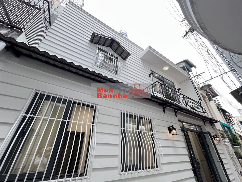 Biệt thự mini CMT8. DT: 8x5m 40m2, 3PN(có Pn dưới trệt), cách MT 4 căn