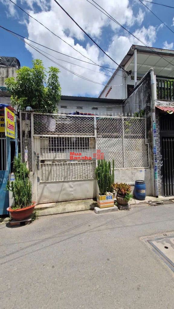 Cần bán gấp nhà cấp 4 PTTN 11 cŭ .Q12 DT 4x11