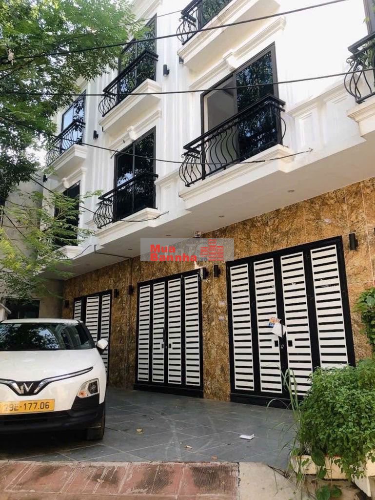 Bán nhà Phụng Châu, Ô Tô Đỗ Cửa, Chỉ hơn 2 tỷ, DT 32m2 x 3 Tầng