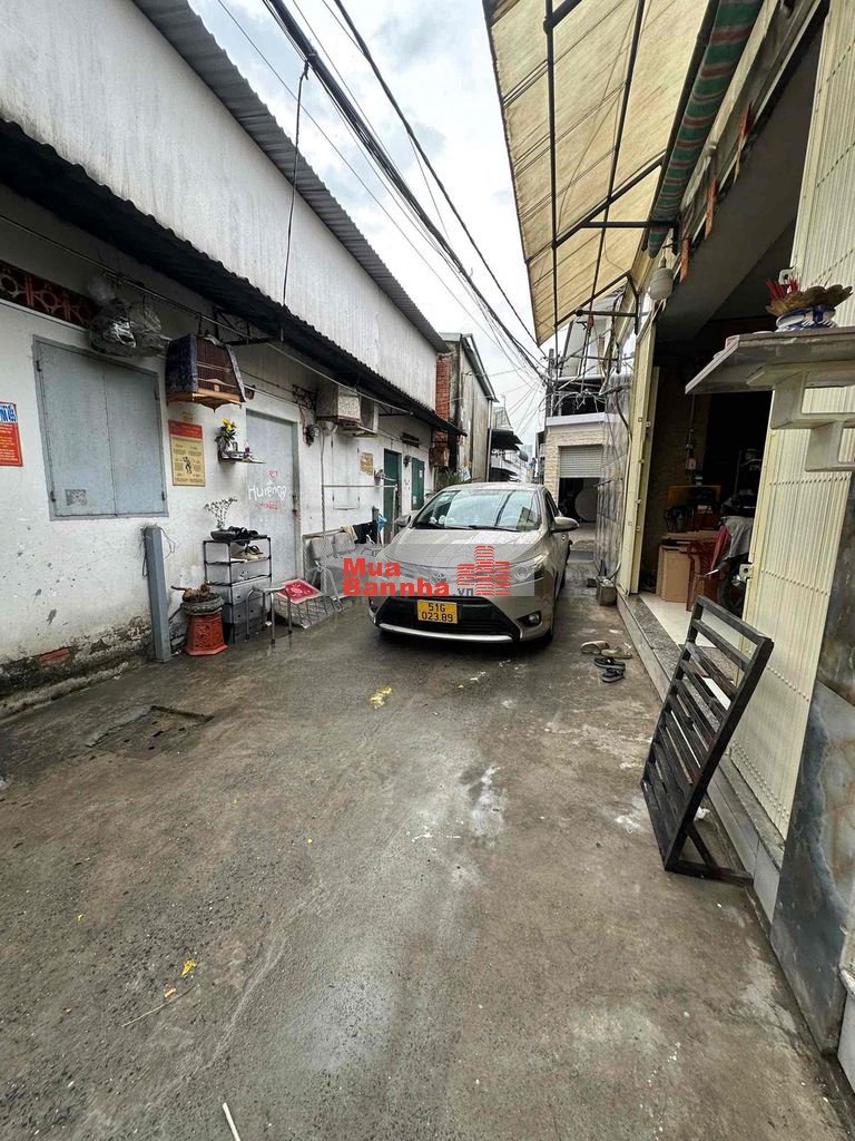 Bán nhà cấp 4 - QL13 cũ - hẻm xe hơi - 67m2 - 4,2 tỷ thương lượng