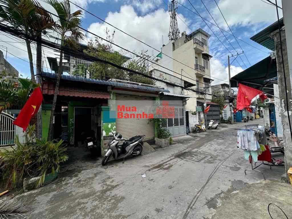 Bán MẶT TIỀN - SÁT CHỢ TRUNG MỸ TÂY 185M NGANG 6 HIẾM - SẴN NGUỒN THU