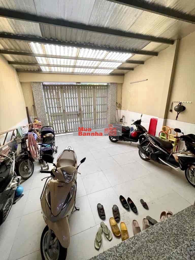Bán nhà 4 Tầng, Ngang 5,4m, Ô tô ngủ nhà, gần ĐH Luật, Hiệp Bình Chánh