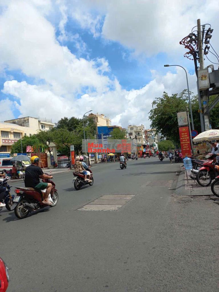 Khu vip Ẩm Thực Phan Xích Long Phú Nhuận Vị Trí Đẹp full nội thất