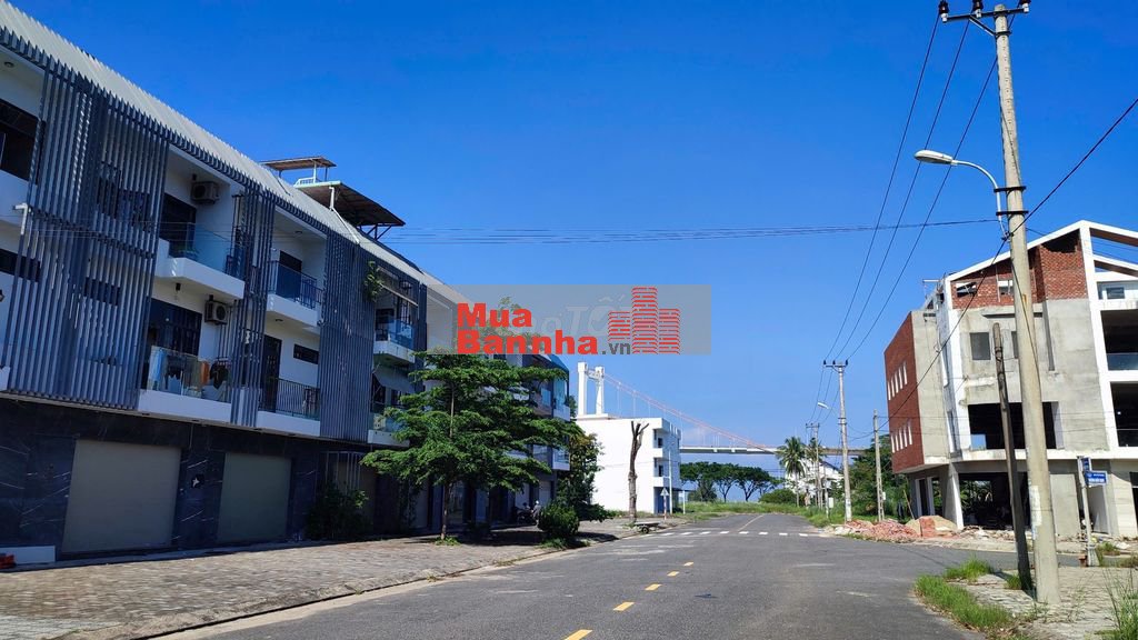 Bán nhà Ba mặt tiền 3 tầg 6x20m, Phạm Huy Thông gần sông Hàn, Đà Nẵng