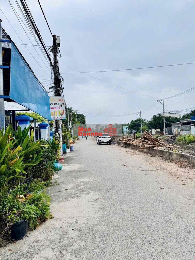 Nhà mặt tiền rạch kinh doanh buôn bán được