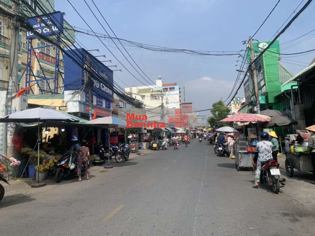 BÁN NHÀ 8×11,HẺM XE TẢI NGAY CHỢ GIÁ 6,2 TỶ, DI CHUYỂN MÃ LÒ ,ĐẤT MỚI