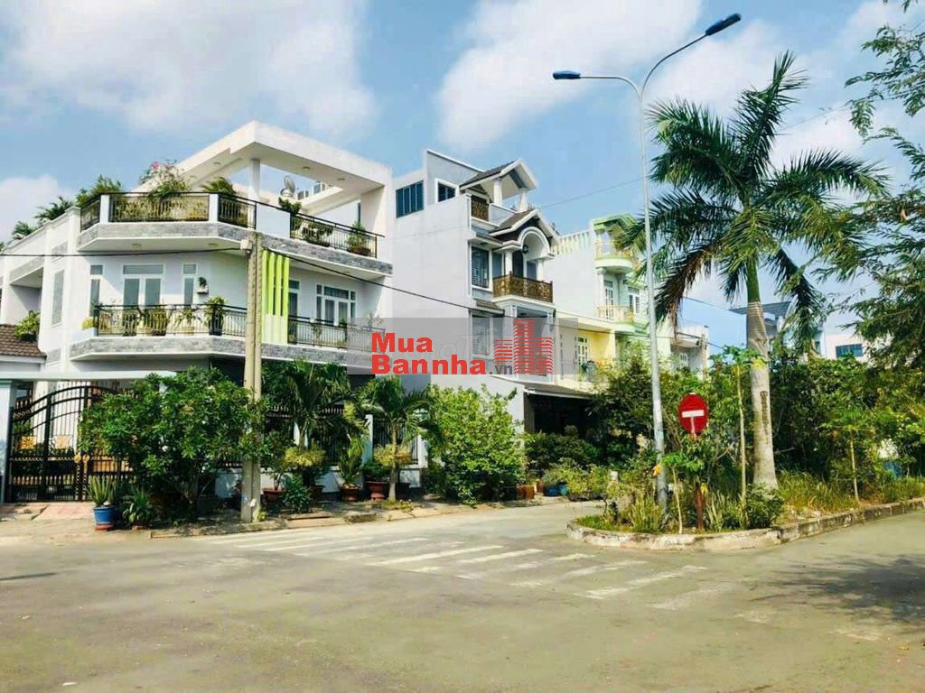 Bán nhà biệt thự VIP nhất xã Tân Kiên