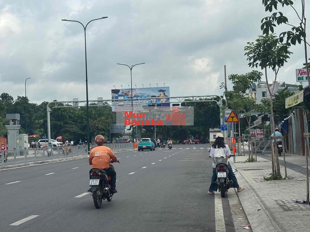 Cần tiền bán nhà