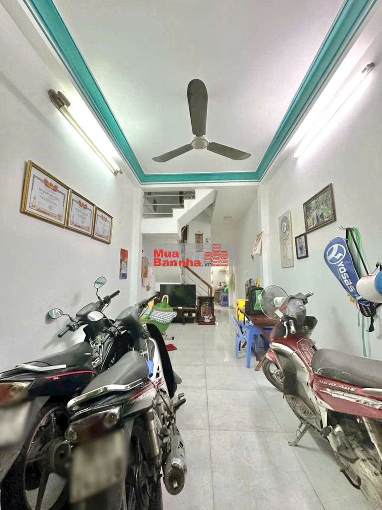 🔴 Nhà 3 tầng hẻm thông đường Trần Hưng Đạo P5Q5. Giá 5,58 tỷ TL