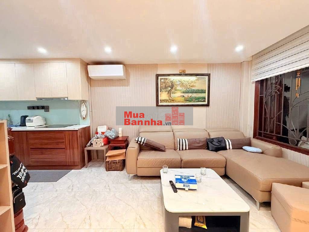 NHÀ ĐẸP Ở NGAY ĐÓN TẾT PHỐ LẠC LONG QUÂN 40M2 - 5 TẦNG- 4M MT- 13.X TỶ