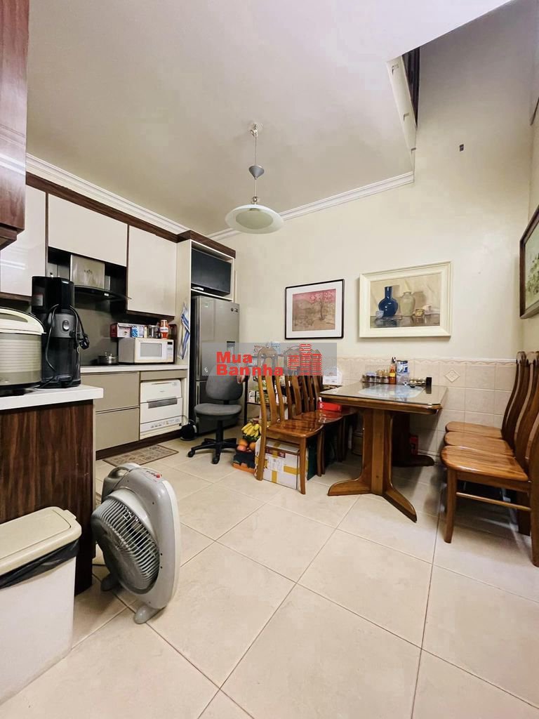 Bán nhà Ngọc Hà, lô góc thoáng, gần hồ cách phố 30m, đối diện Lăng Bác