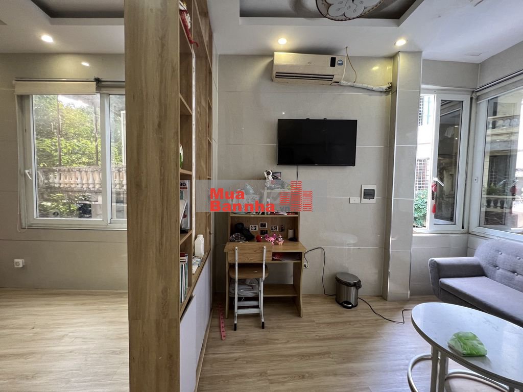 Bán nhà lô góc 3 thoáng phố Hoàng Hoa Thám, cách phố chỉ 30m, sổ riêng