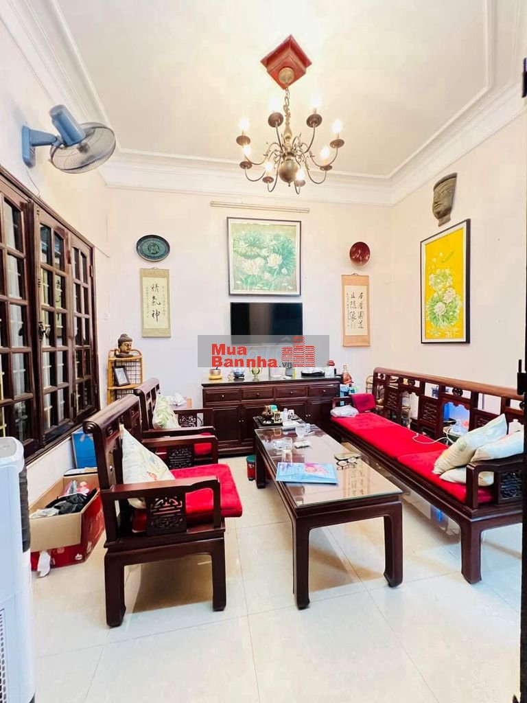 Bán nhà Văn Cao Liễu Giai, lô góc 2 thoáng, nhà dân xây còn đẹp ở ngay