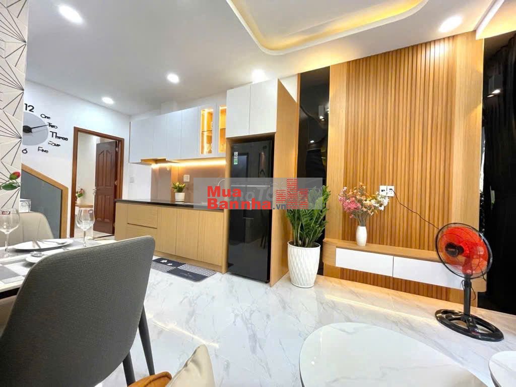 Nhà mặt tiền KD, Gần Phan Văn Hớn 70M2 (4x16) , 3PN, chỉ hơn 4 tỷ