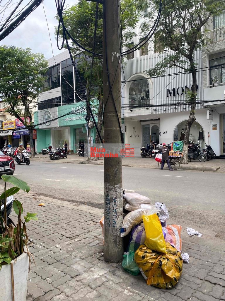 mặt tiền trung tâm giá tốt