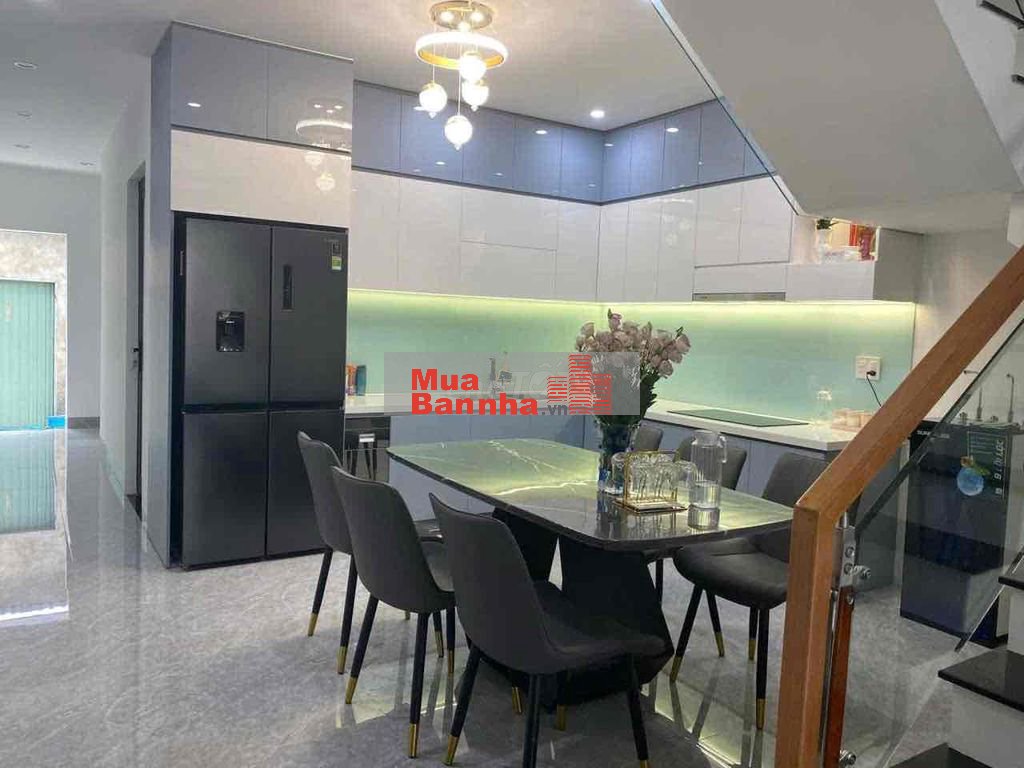 BÁN NHÀ 3 TẦNG VŨ LẬP