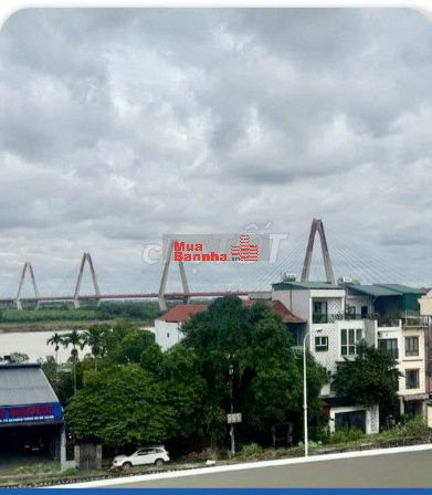 Nhà phú thượng Tây Hồ, giáp thành phố ven sông,