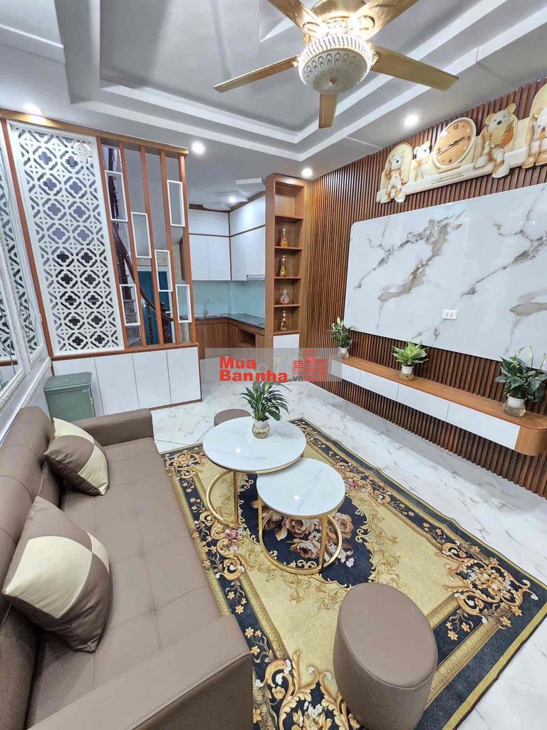 ACE dẫn khách chuẩn quy trình Cty, xem ngoài và trong báo trước ĐC 1