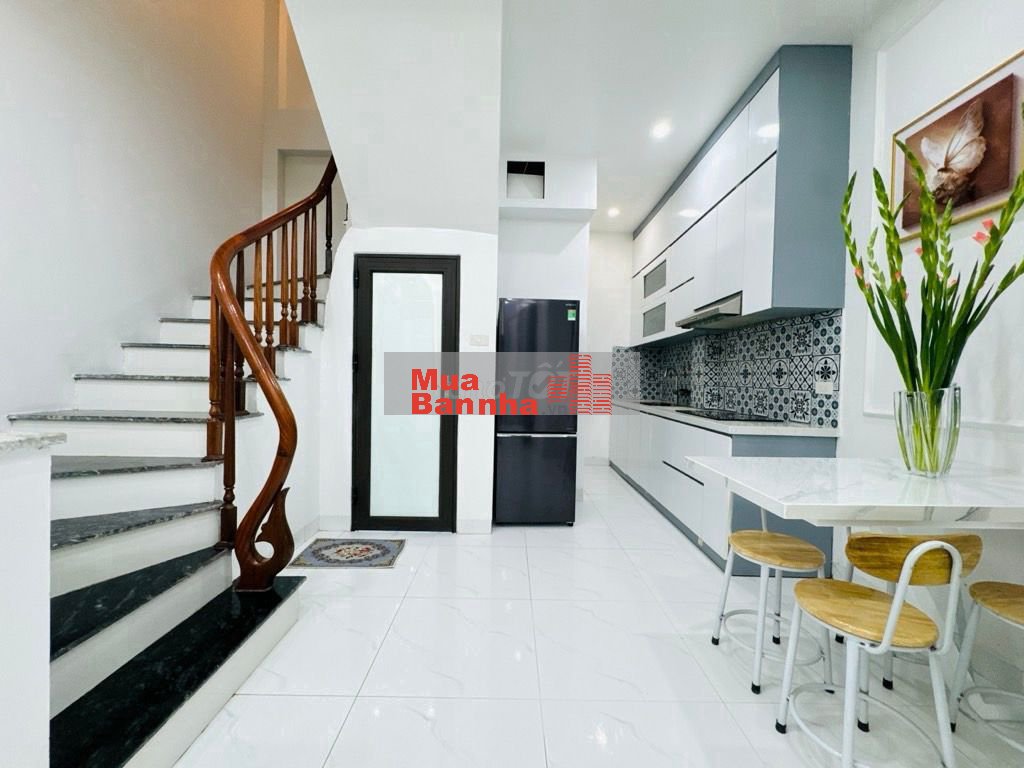 HAI BÀ TRƯNG - 40M2 -5 TẦNG - FULL NỘI THẤT - NGÕ NÔNG.