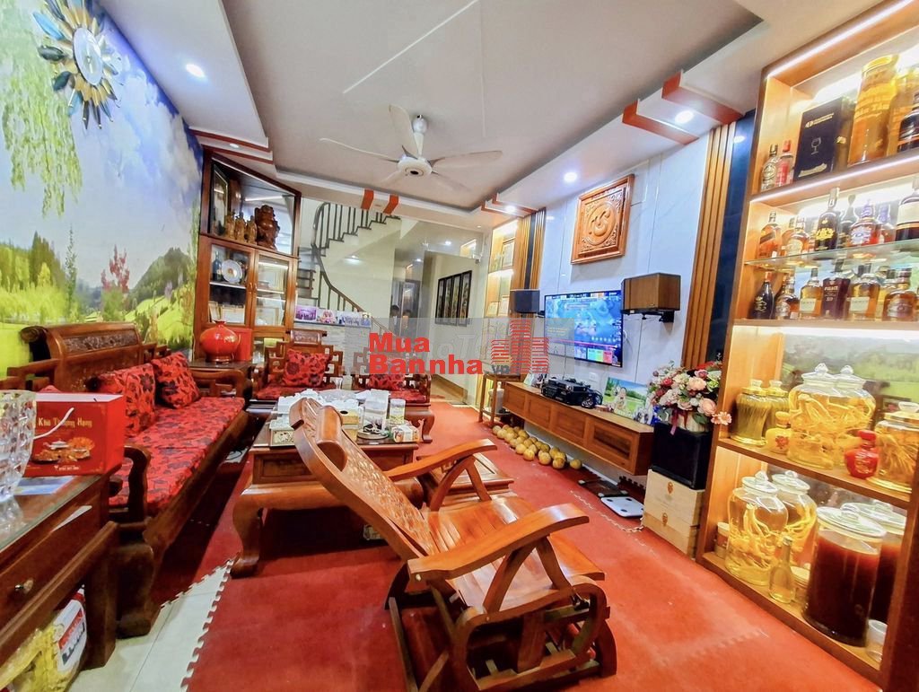 Như cung điện Lạc Long Quân, ngõ rộng, tặng nội thất 49.5m*5T