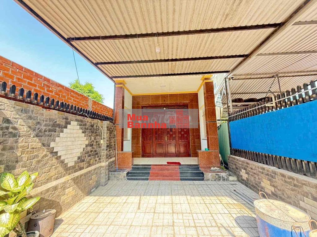 bán nhà hình nhâm(5x35) đường xe tải