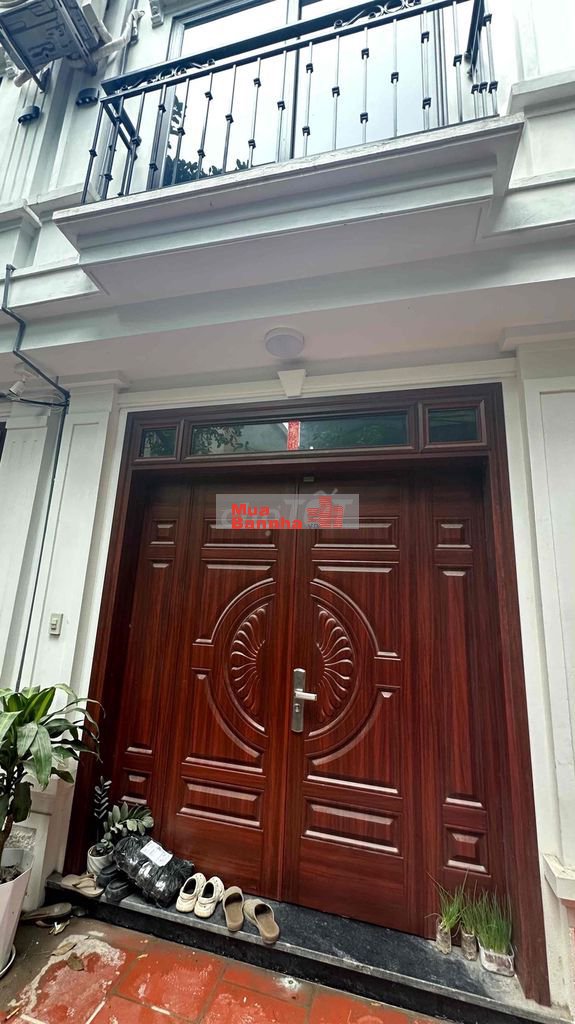 Nhà Đẹp Đón Tết -Đại Tự -Kim Chung -32m-5 Tầng -Nhỉnh 5 Tỷ.