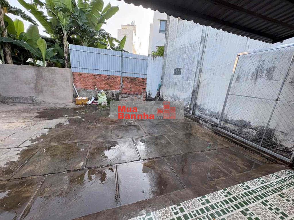 cần bán nhà cũ(cấp 4)