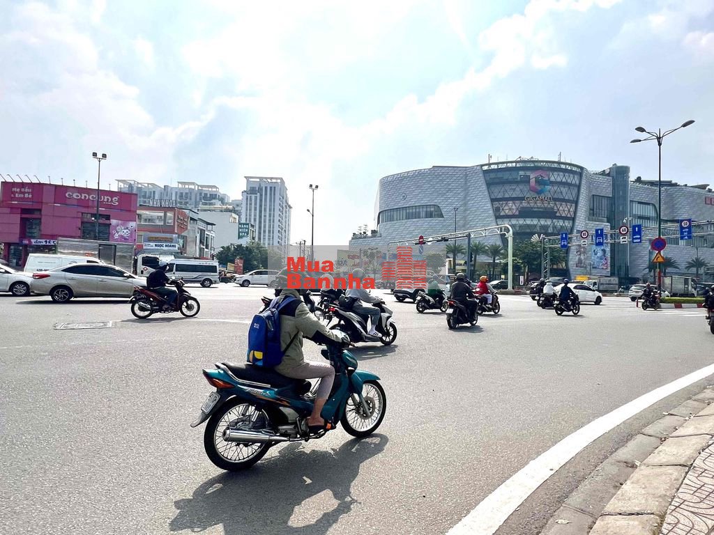 NHÀ 2 MẶT TIỀN 101M2, TẶNG NỘI THẤT ĐẸP, GẦN GIGAMALL PVD, THỦ ĐỨC