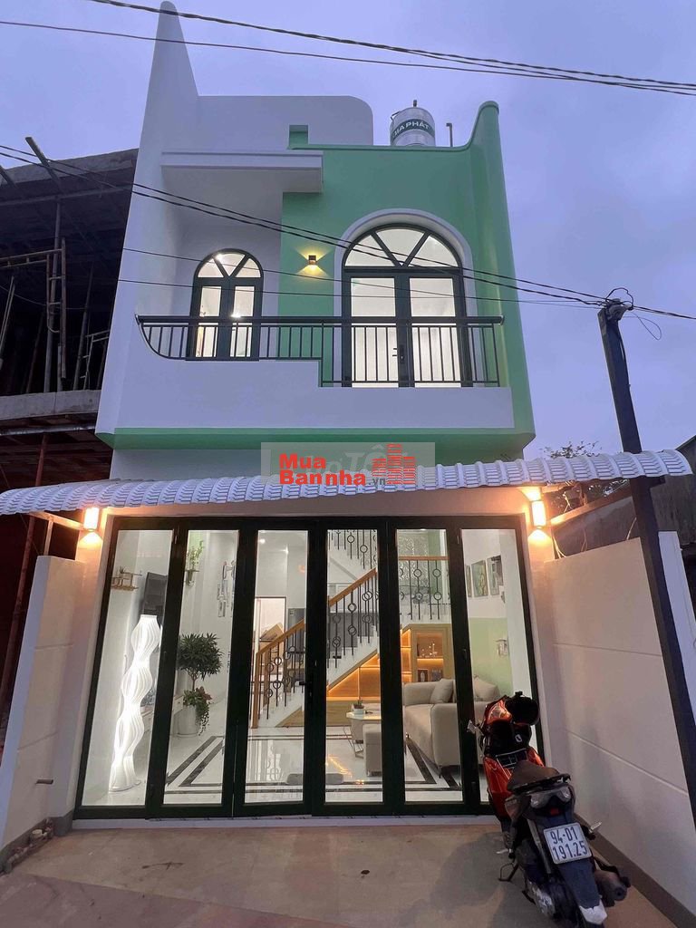 Nhà lầu xây mới 4 phòng ngủ - Gần chợ Miễu Ông và ủy ban Long Tuyền