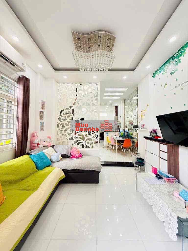 Nhà xe hơi taxi - 2 lầu - Chỉ hơn 6 tỷ còn thương lượng