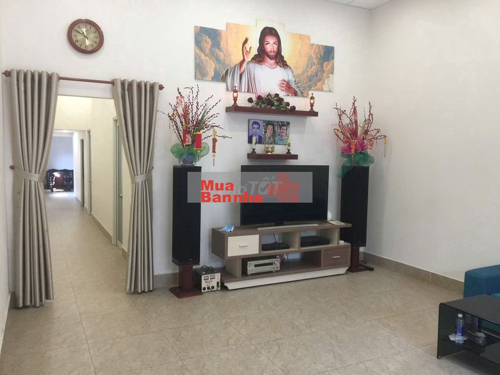 Nhà mặt tiền 156m, trệt lửng, 3 phòng ngủ, đường Phú Châu, Q. Thủ Đức