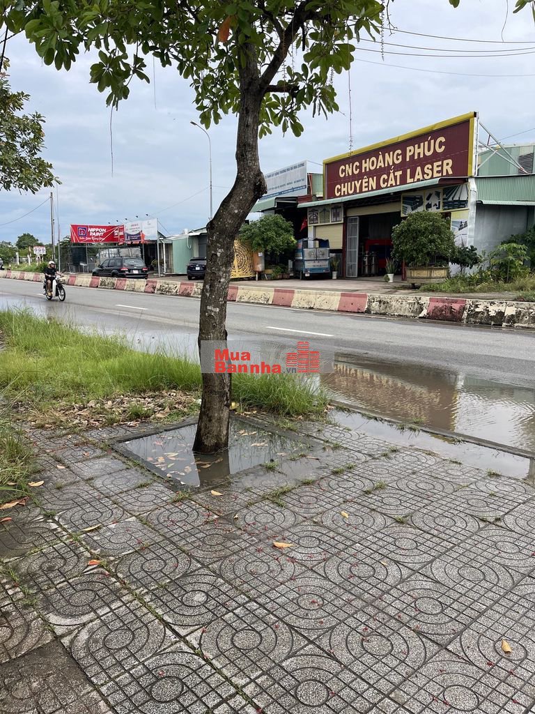 Bán nhà mặt tiền hai mặt tien nha long đien