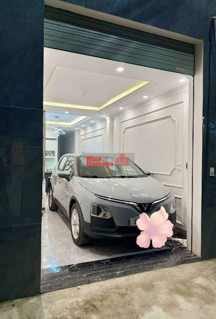 Bán nhà Thạch Bàn 6 tầng,thang máy, gara giá hơn 8 tỷ