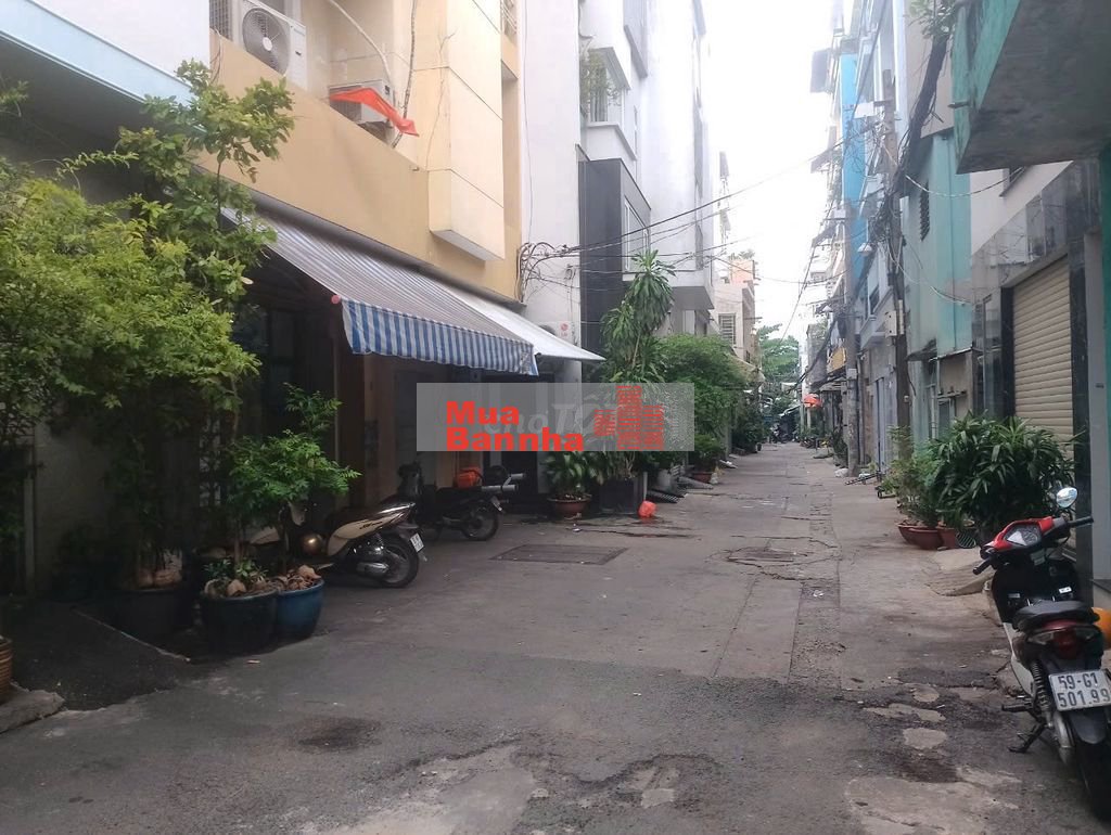 🏠Nhà vị trí góc đẹp như biệt thự hẻm thông, có không gian thoáng xanh.