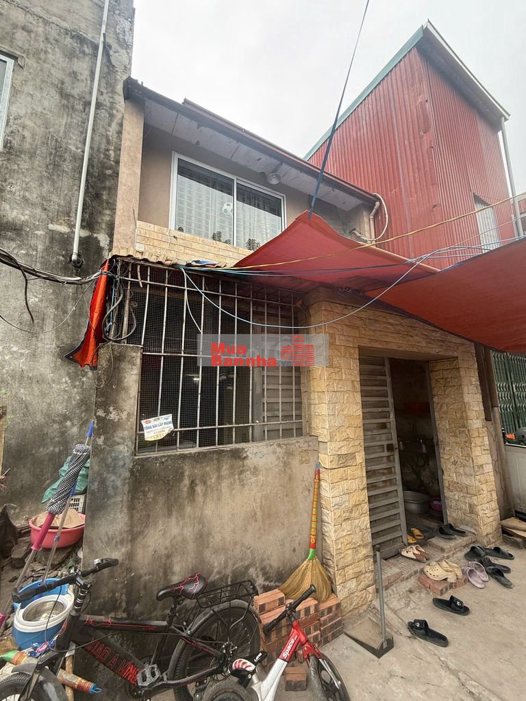 Chính chủ bán nhà 2 tầng ngõ ô tô Định Công, mặt hồ đầm đỗi