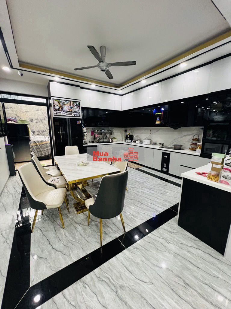 bán nhà 112m2 5 tầng 5PN HXH Nguyễn Thị Thập, tặng full nội thất