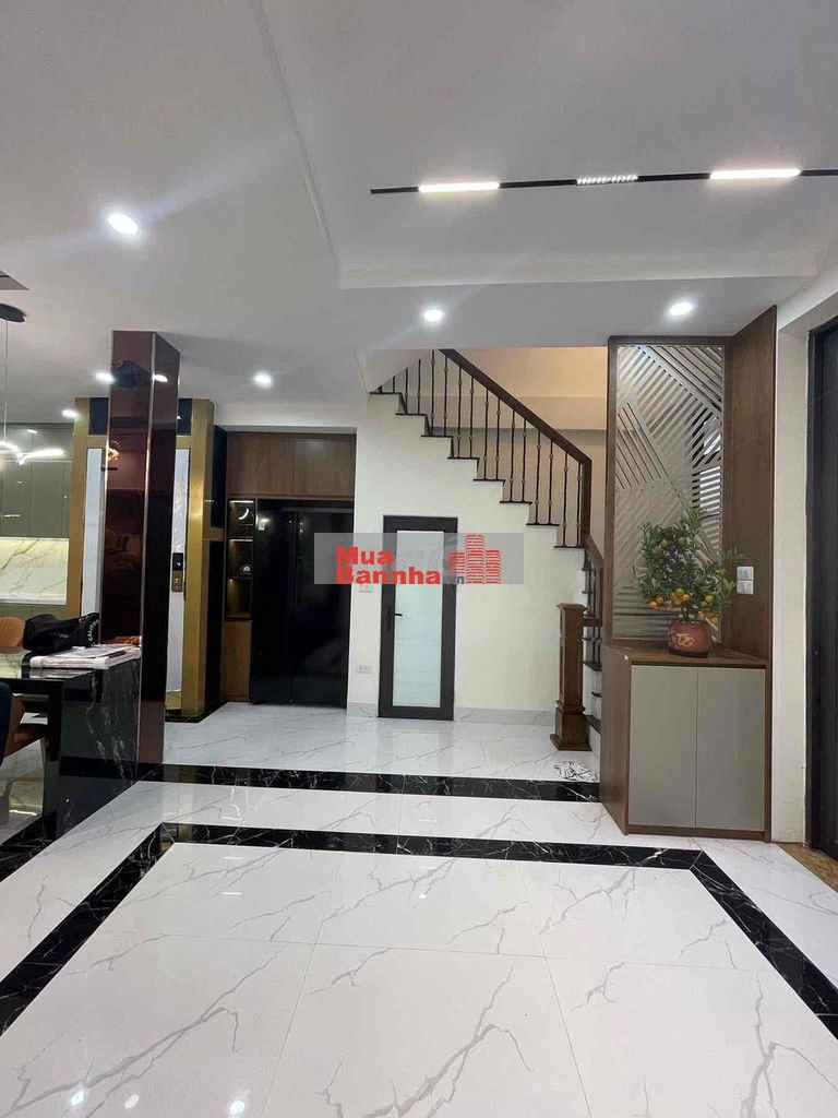 Gần ô tô phố Minh Khai, ngõ nông thông, lô góc.Thang Máy, 45m*5T.