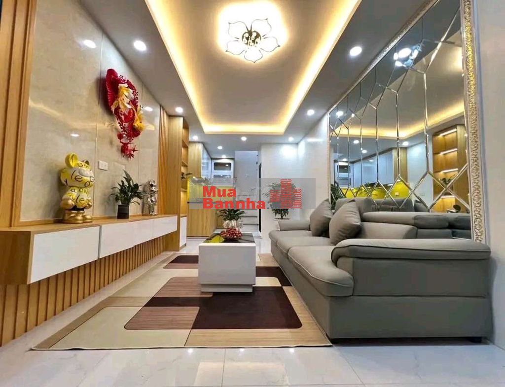 có 102 Minh Khai, nhà đẹp, ngõ nông rộng,nội thất xịn, giá rẻ, 31m2