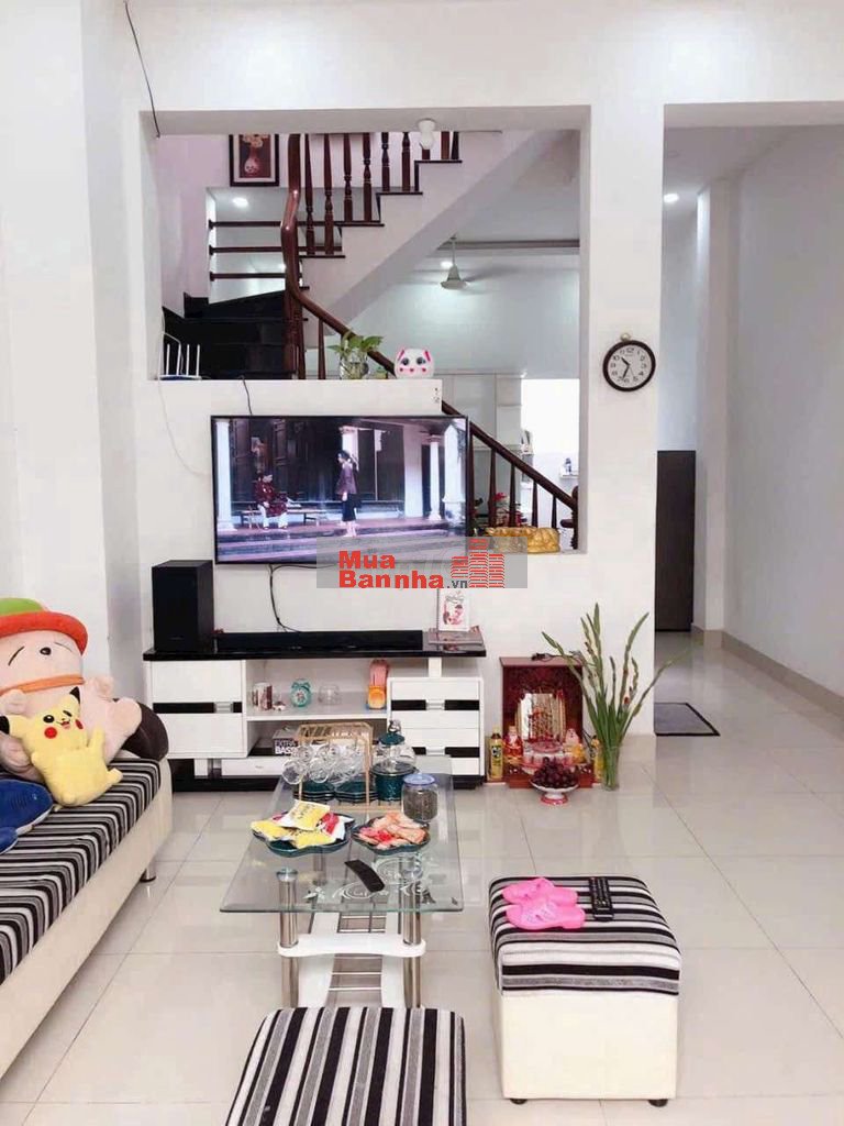 BÁN NHÀ 3 LẦU HẺM XE TẢI