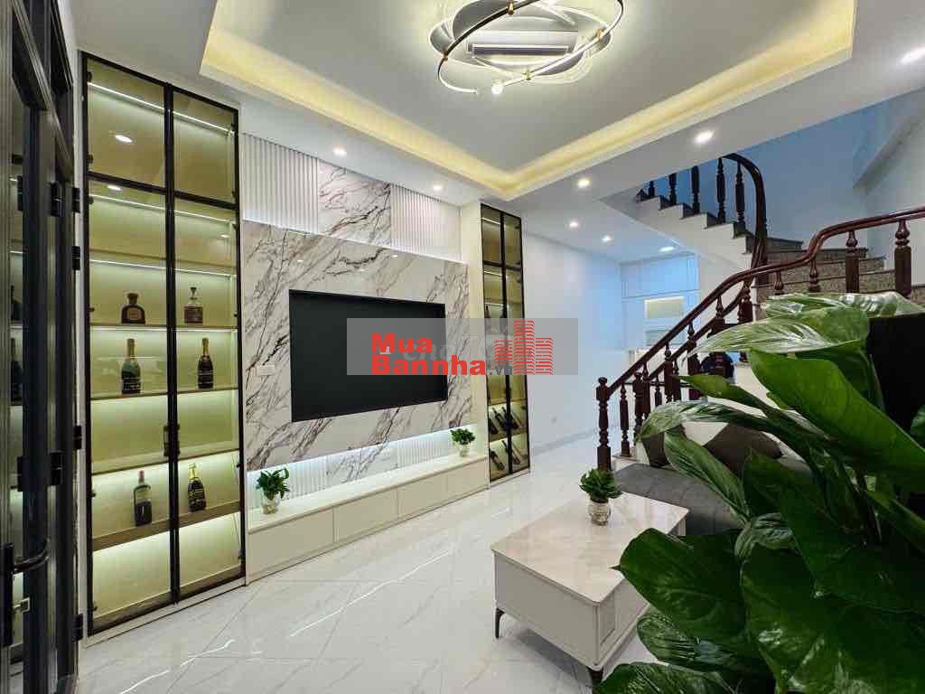 Hoàng Mai - nhà đẹp về ở ngay - ngõ thông kinh doanh.