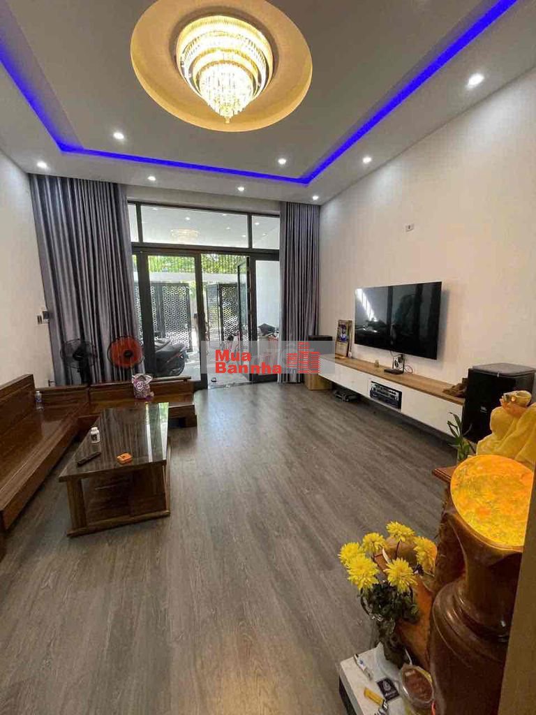 BÁN CĂN NHÀ 3 Tầng 3 PN ĐẸP LONG LANH