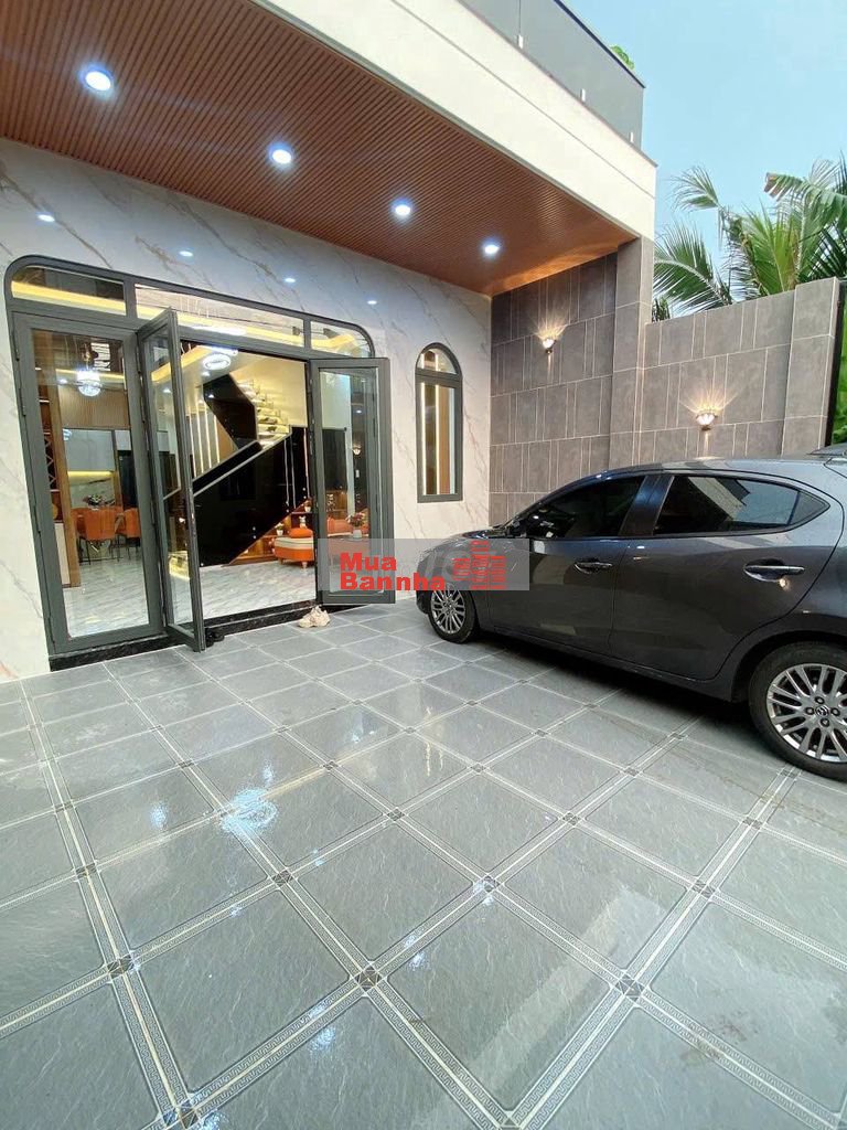 BÁN NHÀ 2 TẦNG CÓ GARA Ô TÔ MẶT TIỀN KHU DÂN TRÍ HÒA MINH SÁT BIỂN