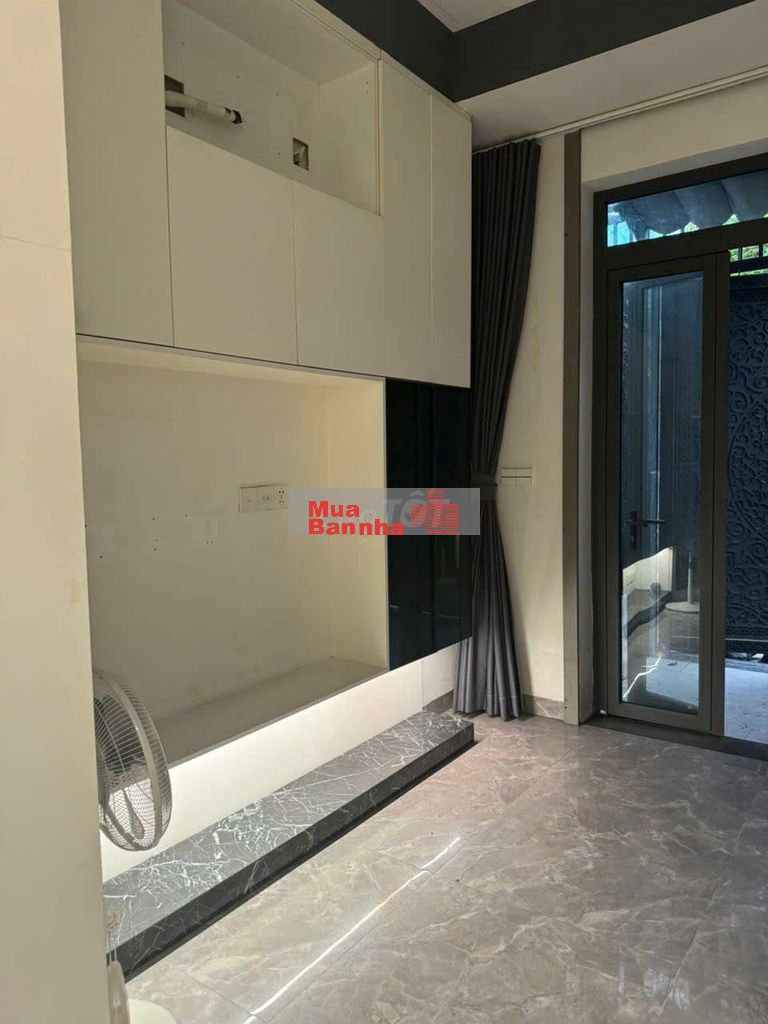 NHÀ MẶT PHỐ, ĐƯỜNG THÔNG TỨ HƯỚNG