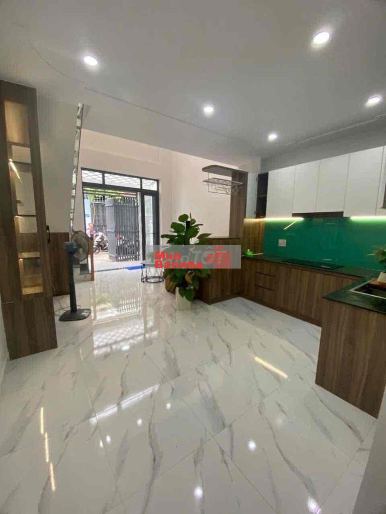 Nhà 2 Tầng - Xe Hơi đỗ cửa - 4.2 x 13 - Lã Xuân Oai, TNP- gần trường